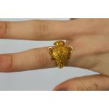 A modern lady's 18ct gold ring, 6.2g. Made by Zolotas in Greece. Part of a collection that has