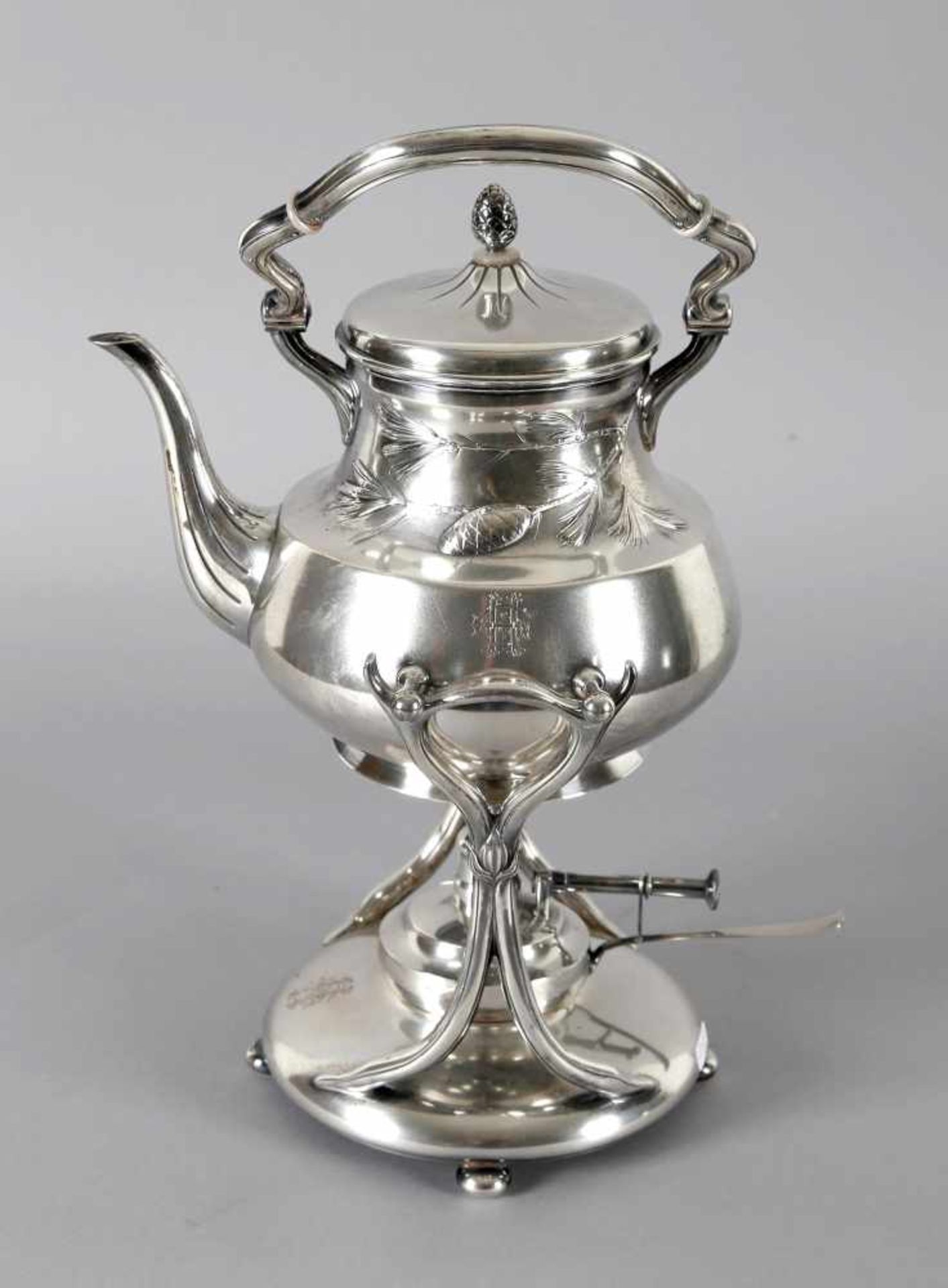 Große Kaffeekanne auf Rechaud, Silber, deutsch, um 1900, Koch & Bergfeld Bremen