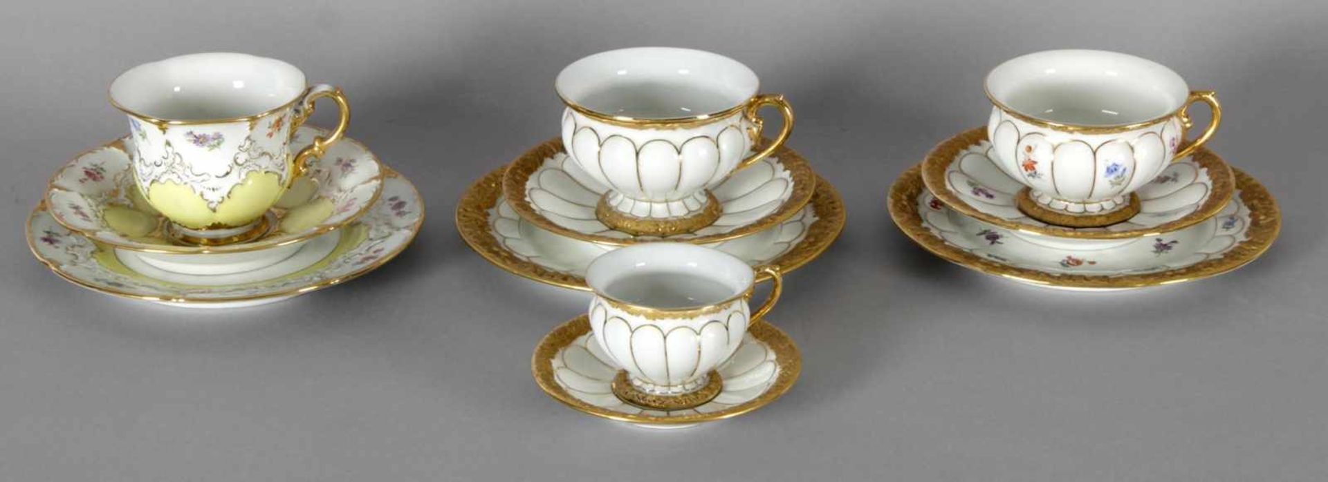 Drei Prunk-Kaffeegedecke, Meißen, um 1900-1920