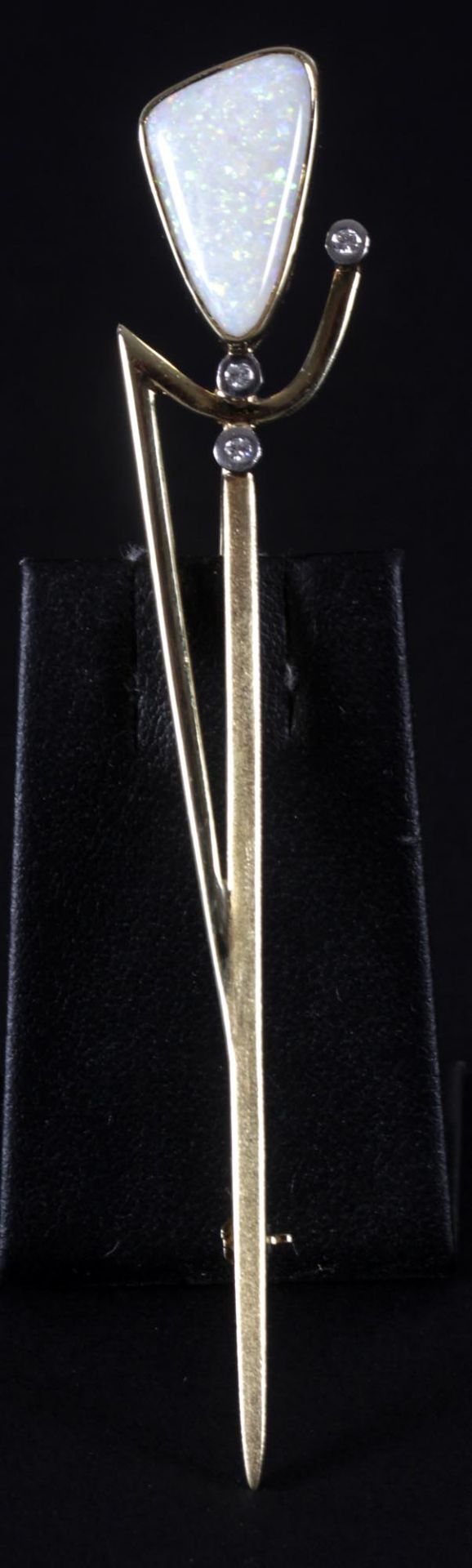 Große Nadel mit Opal und kleinen Diamanten, 585er GG, gestempeltL: 10 cm, Gewicht: 9,3 g
