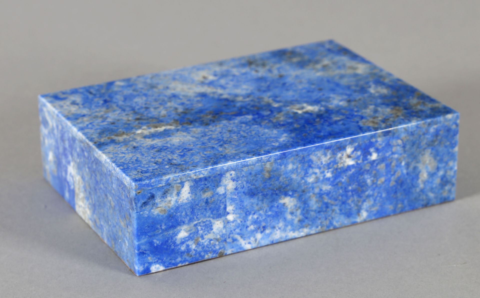 Wunderschönes Kästchen aus Lapis Lazuli