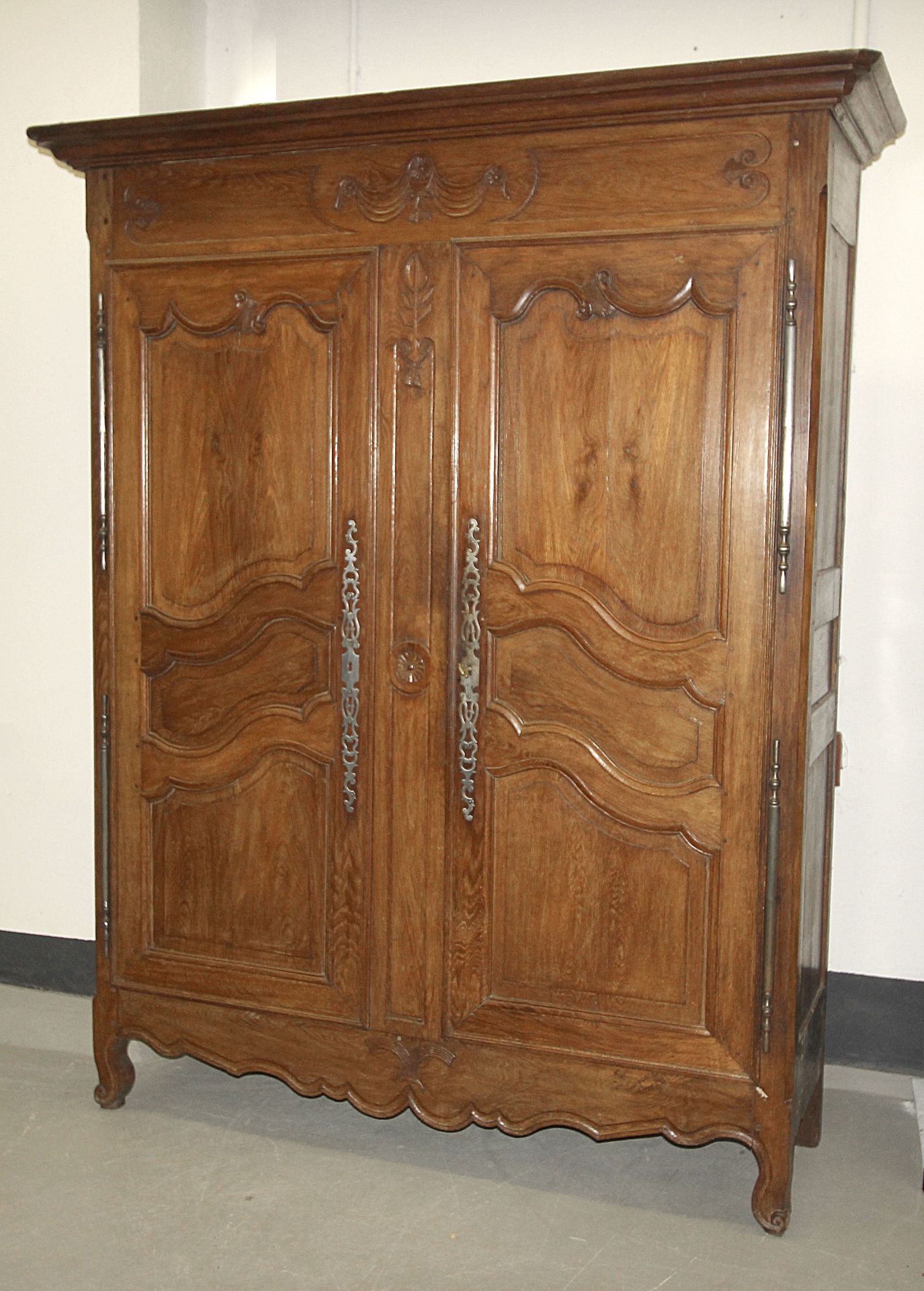 Lothringer Eichenschrank, um 1820-30