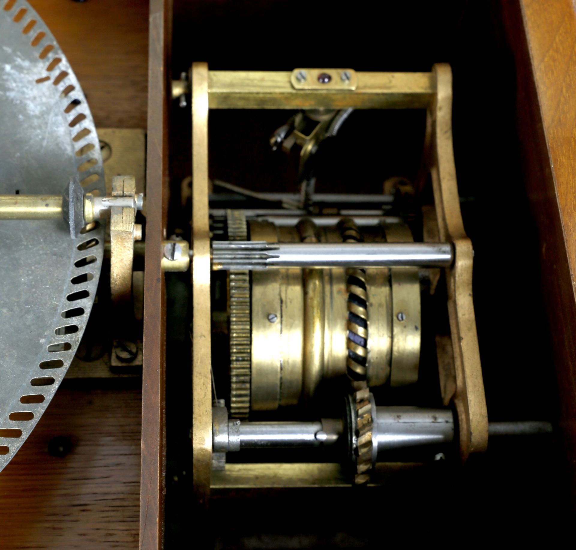 Blechplatten-Musikautomat, Marke Adler, Leipzig, um 1880-1890 - Bild 3 aus 5