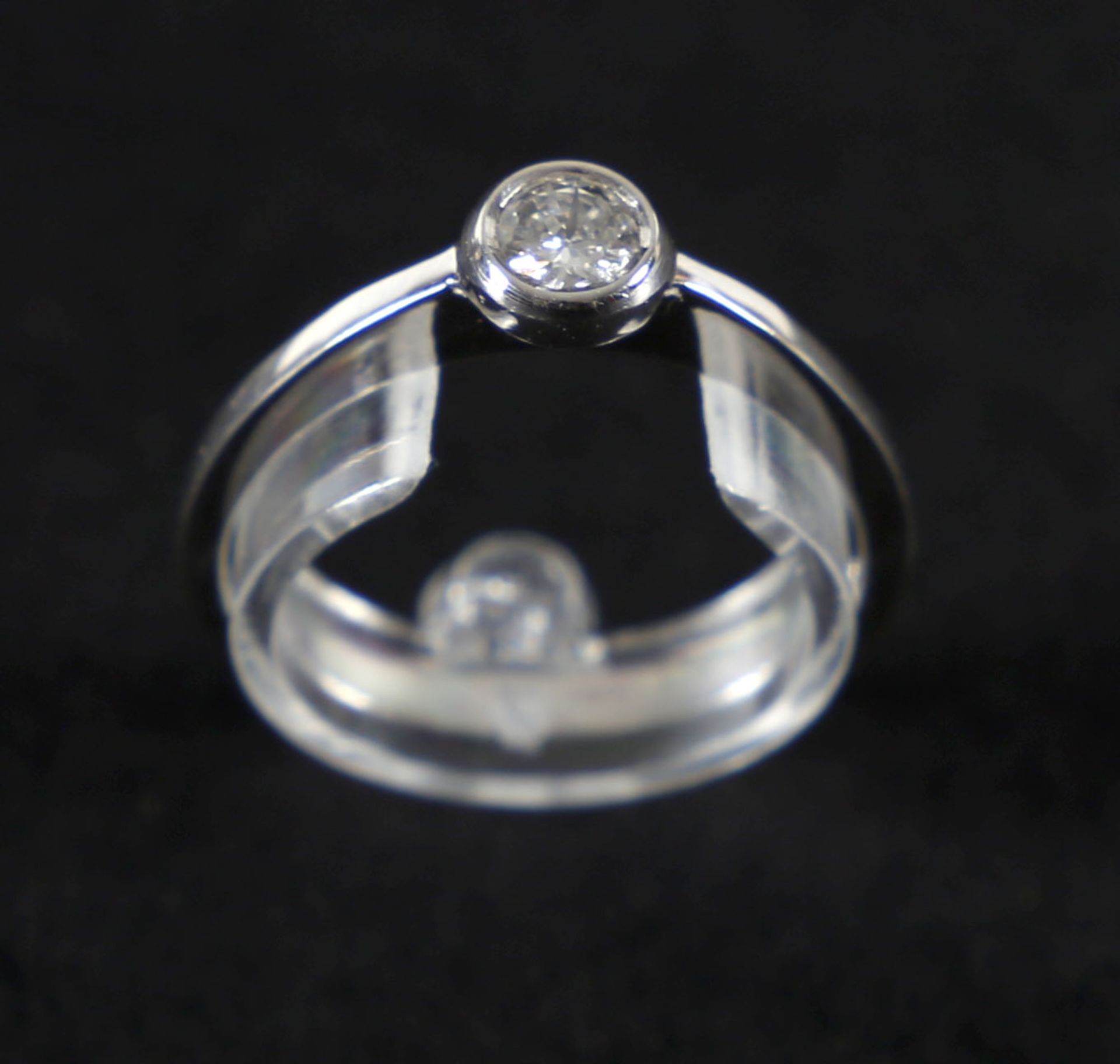 Ring mit Solitär-Brillant von ca. 0,21 ct