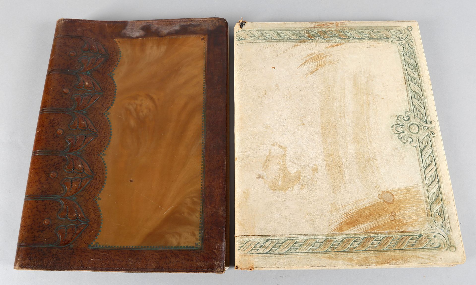 Zwei Dokumentenmappen aus Leder mit geprägtem Muster, 1. H. 20. Jh.