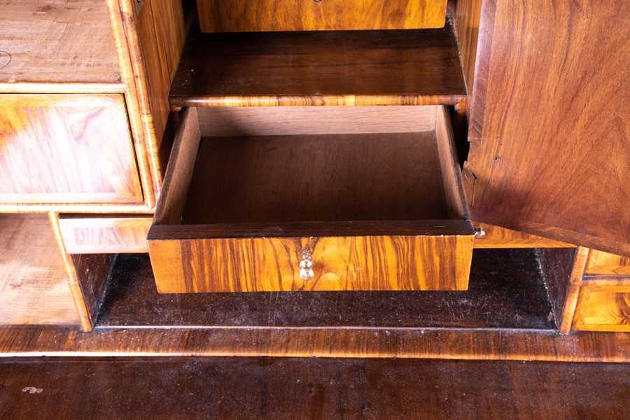 A William and Mary walnut veneered secretaire on chest the top part with moulded cornice over a - Image 8 of 29