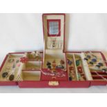 A quantity of assorted modern costume jewellery, comprising fifteen assorted pendants set with brown