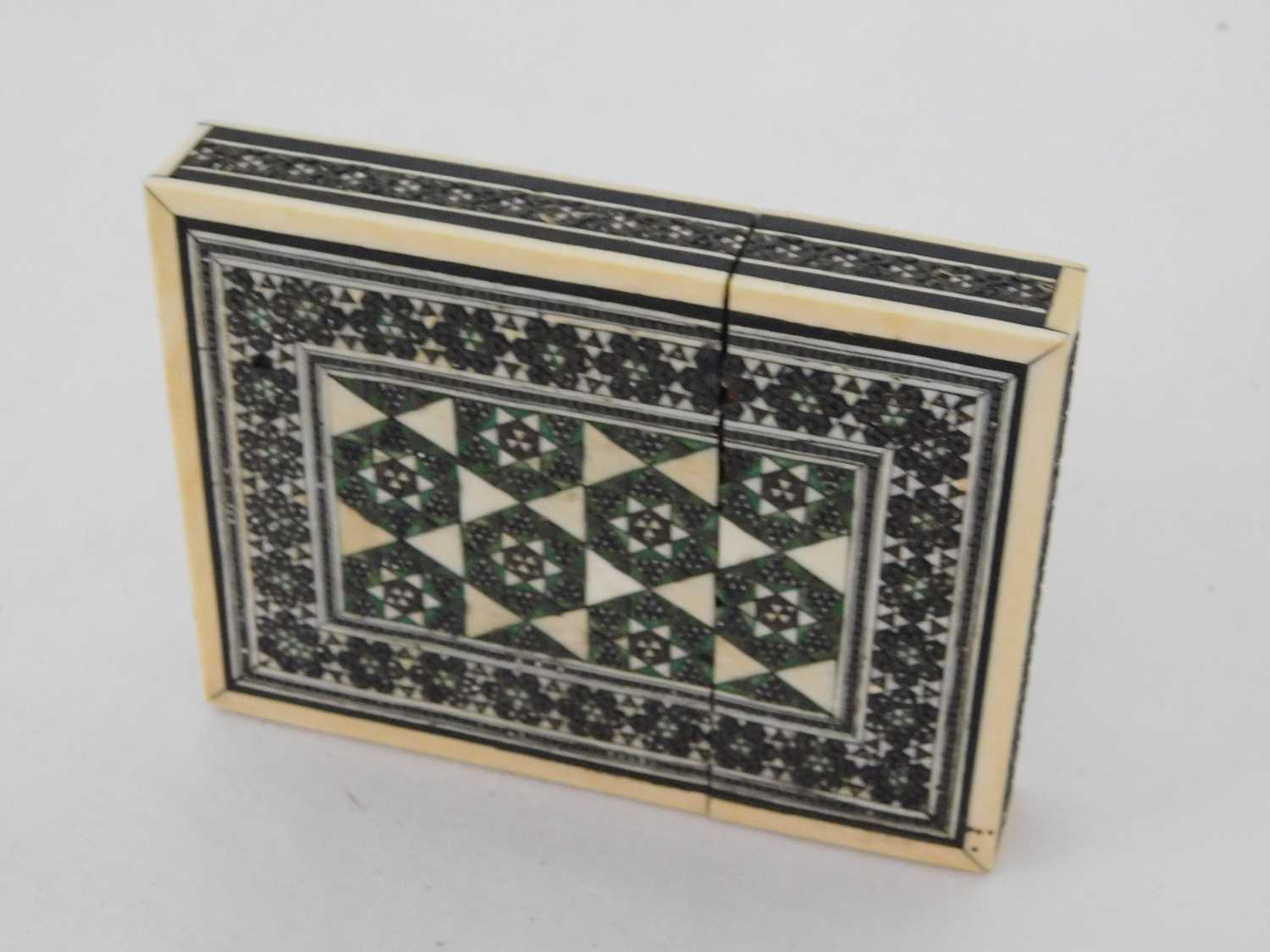 A Victorian sadeli and sandalwood card case, decorated throughout with geometric inlaid pattern - Image 3 of 4