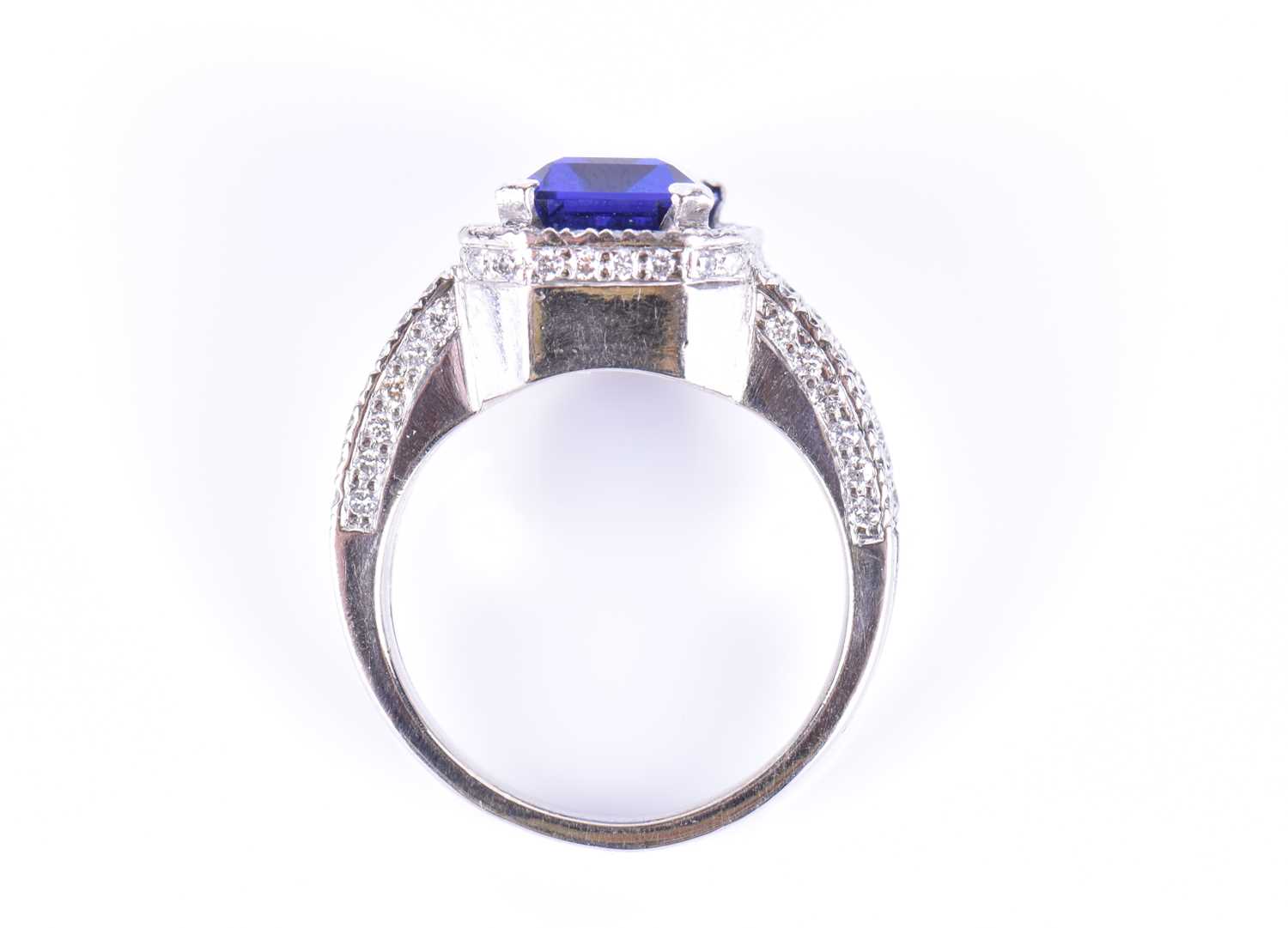 An 18ct white gold, diamond, and tanzanite ringset with an emerald-cut tanzanite, measuring - Image 4 of 5