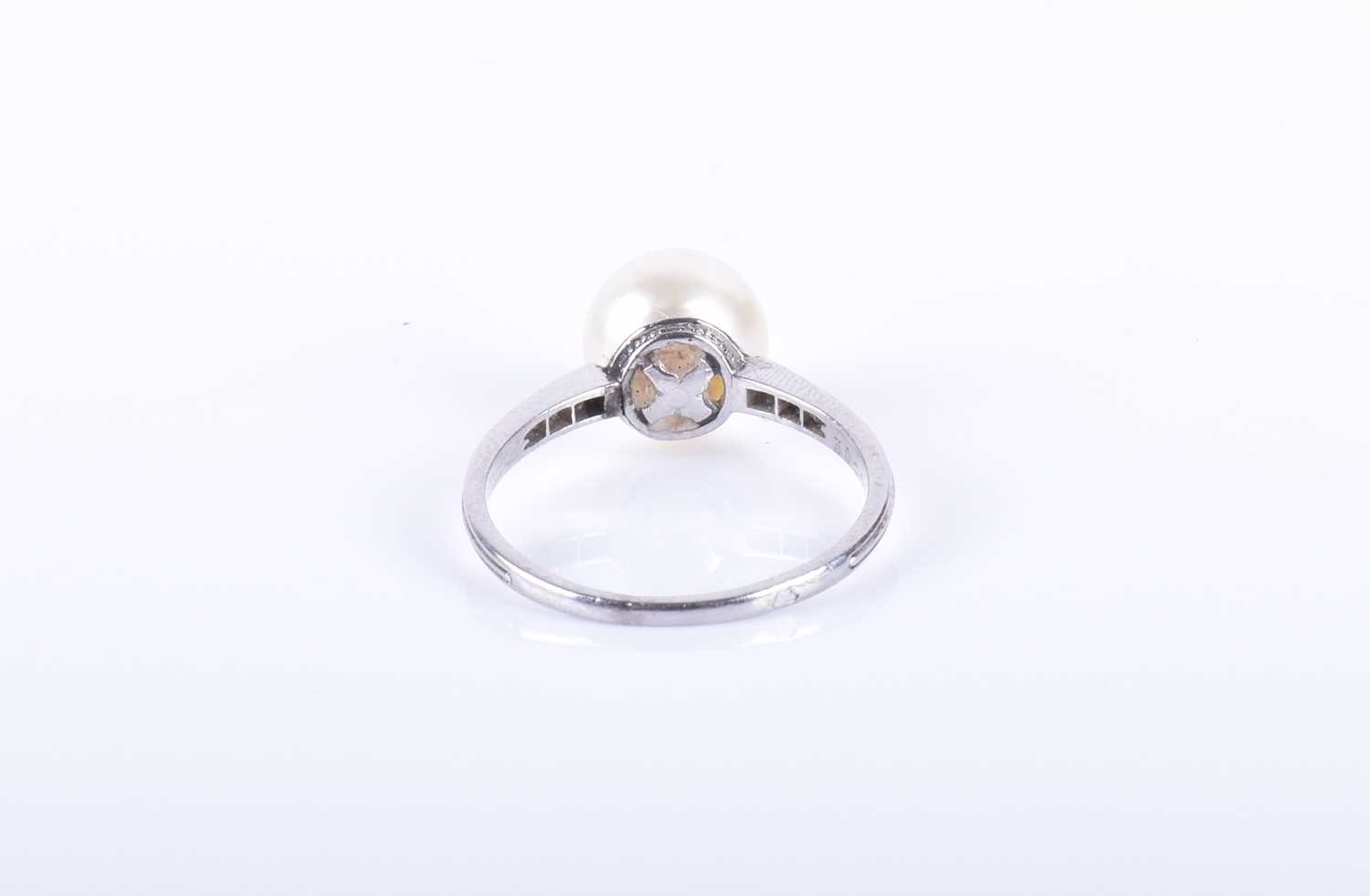 A Continental diamond and natural pearl ringset with a round white natural pearl of approximately - Image 4 of 4