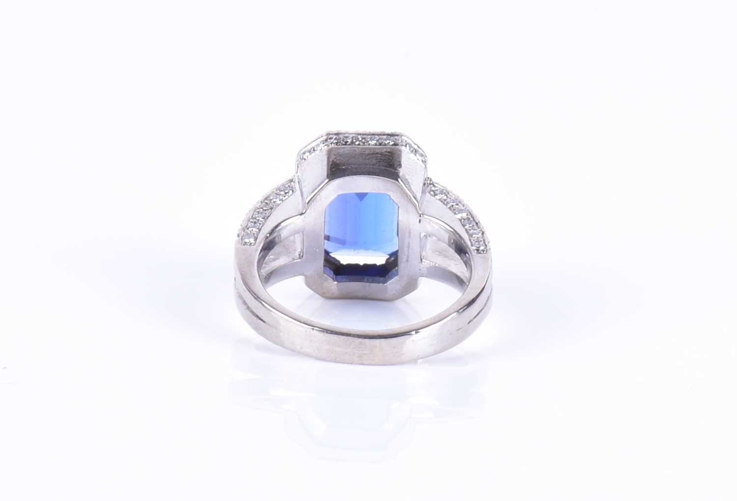 An 18ct white gold, diamond, and tanzanite ringset with an emerald-cut tanzanite, measuring - Image 5 of 5