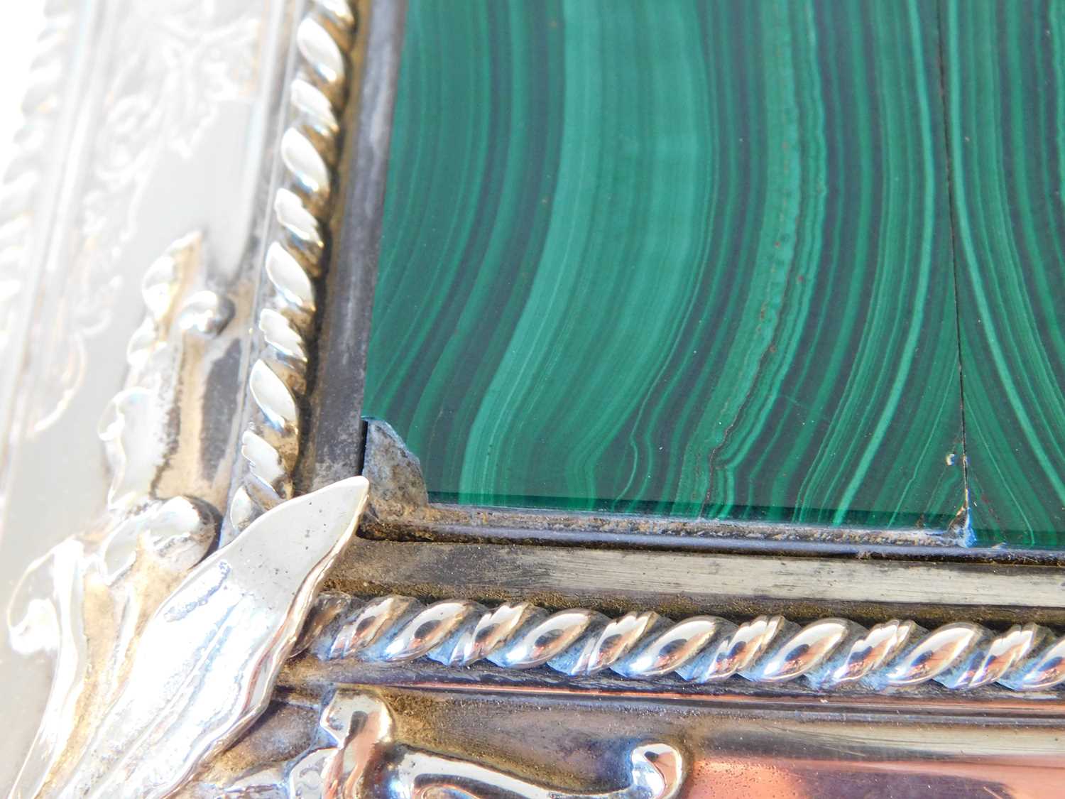 A silver and malachite casket by Romeo Miracoli, Milan, circa 1910/20, the top with inset - Image 3 of 12