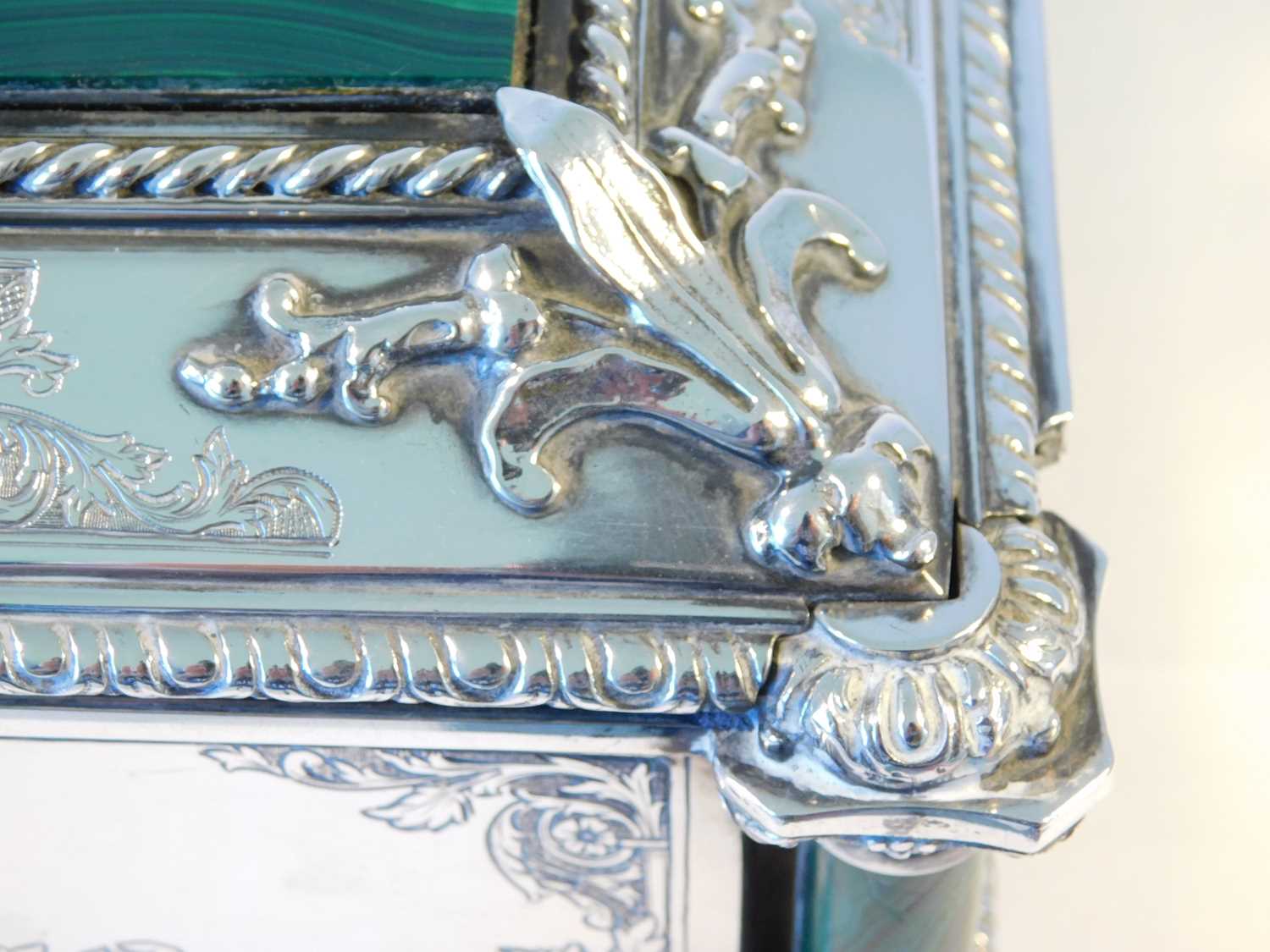 A silver and malachite casket by Romeo Miracoli, Milan, circa 1910/20, the top with inset - Image 6 of 12