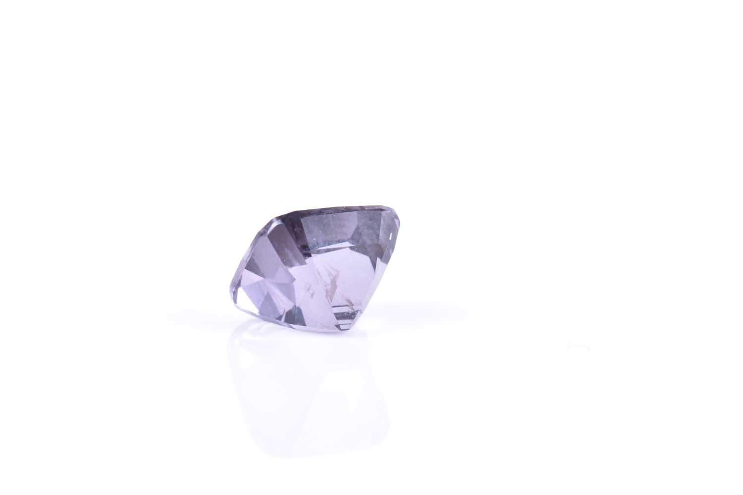 A loose square cushion-cut spinelmid to dark purple in colour, of 4.45 carats. Please note: VAT will - Image 3 of 5