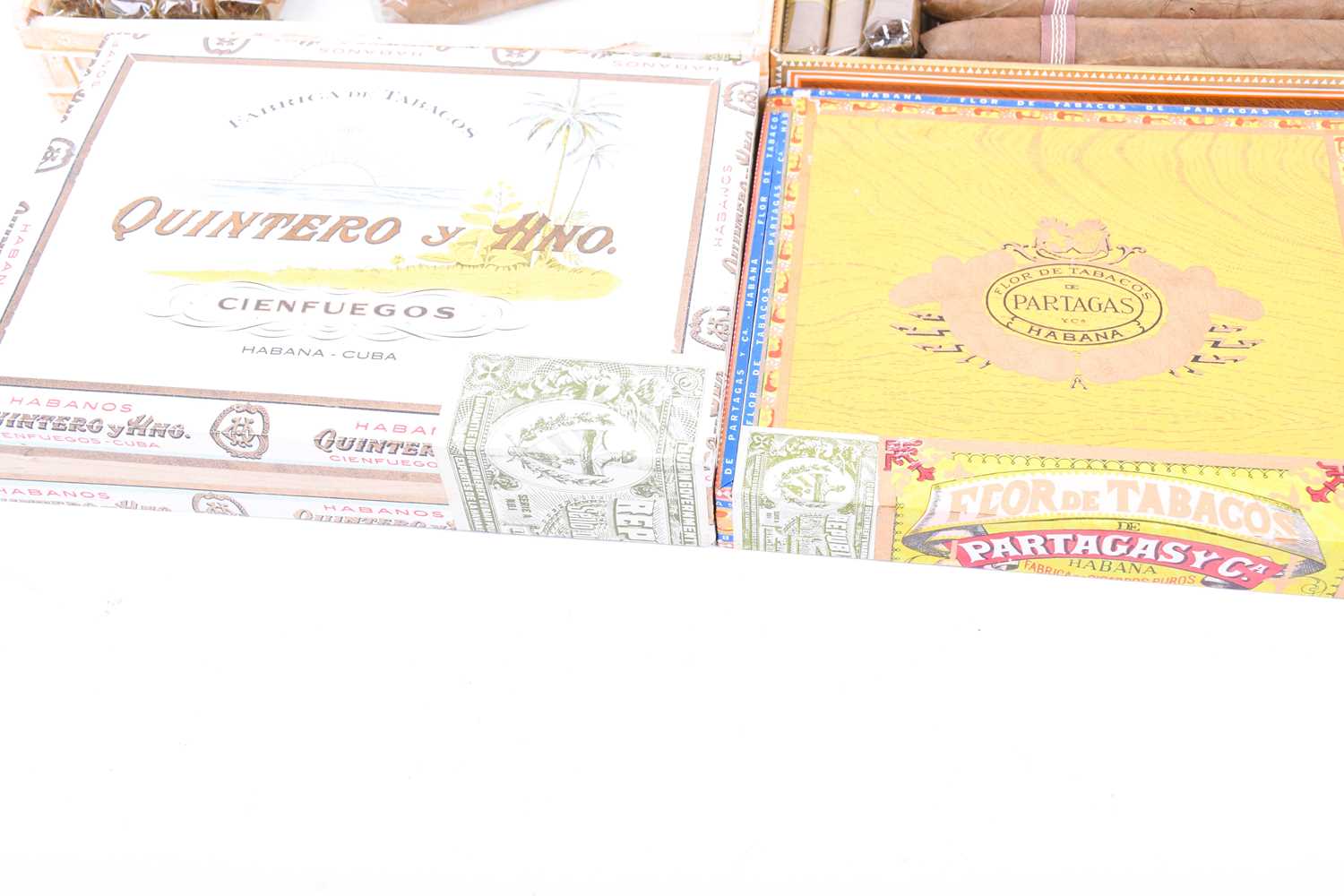 A collection of assorted cigars, including an unopened box of Quintero y Hno Cienfuegos cigars, - Image 6 of 20