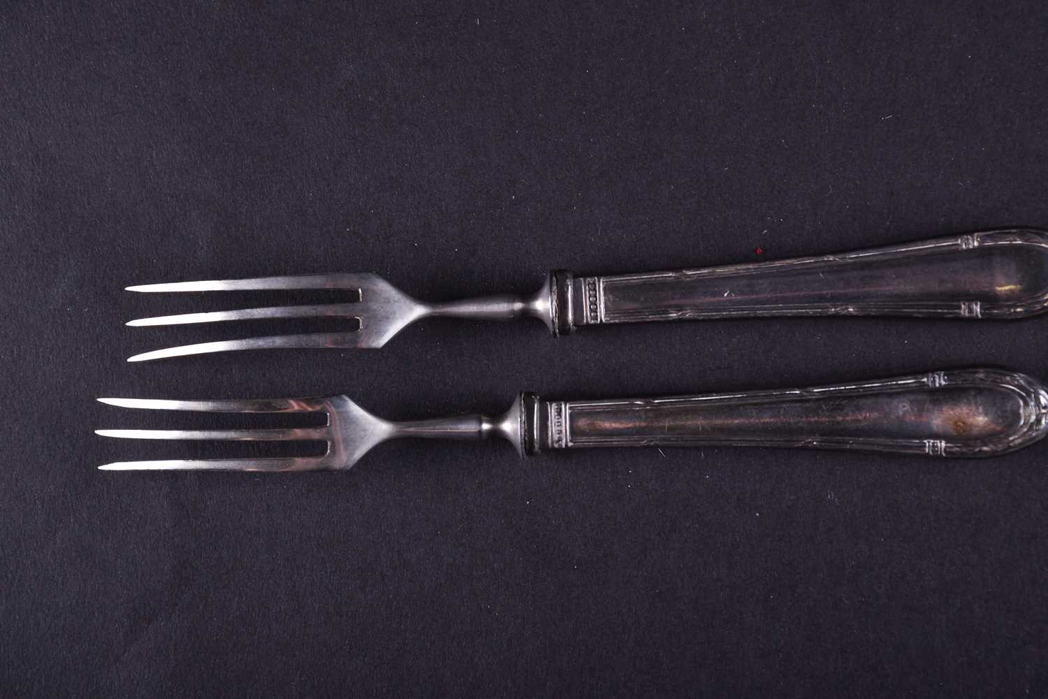 Two cased sets of silver flatware, various dates and makers, together with a cased set of six cake - Image 3 of 7
