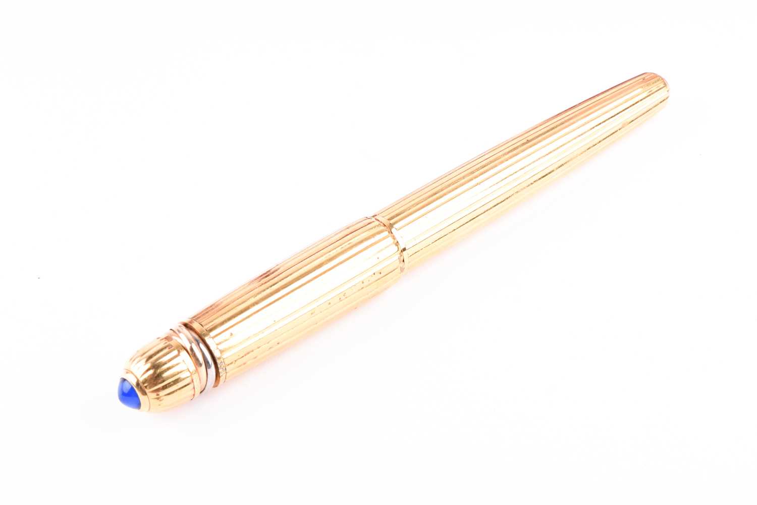 Pasha de Cartier. A gold plated fountain pen, with 18k nib, the body with ribbed decoration, the lid - Image 4 of 7