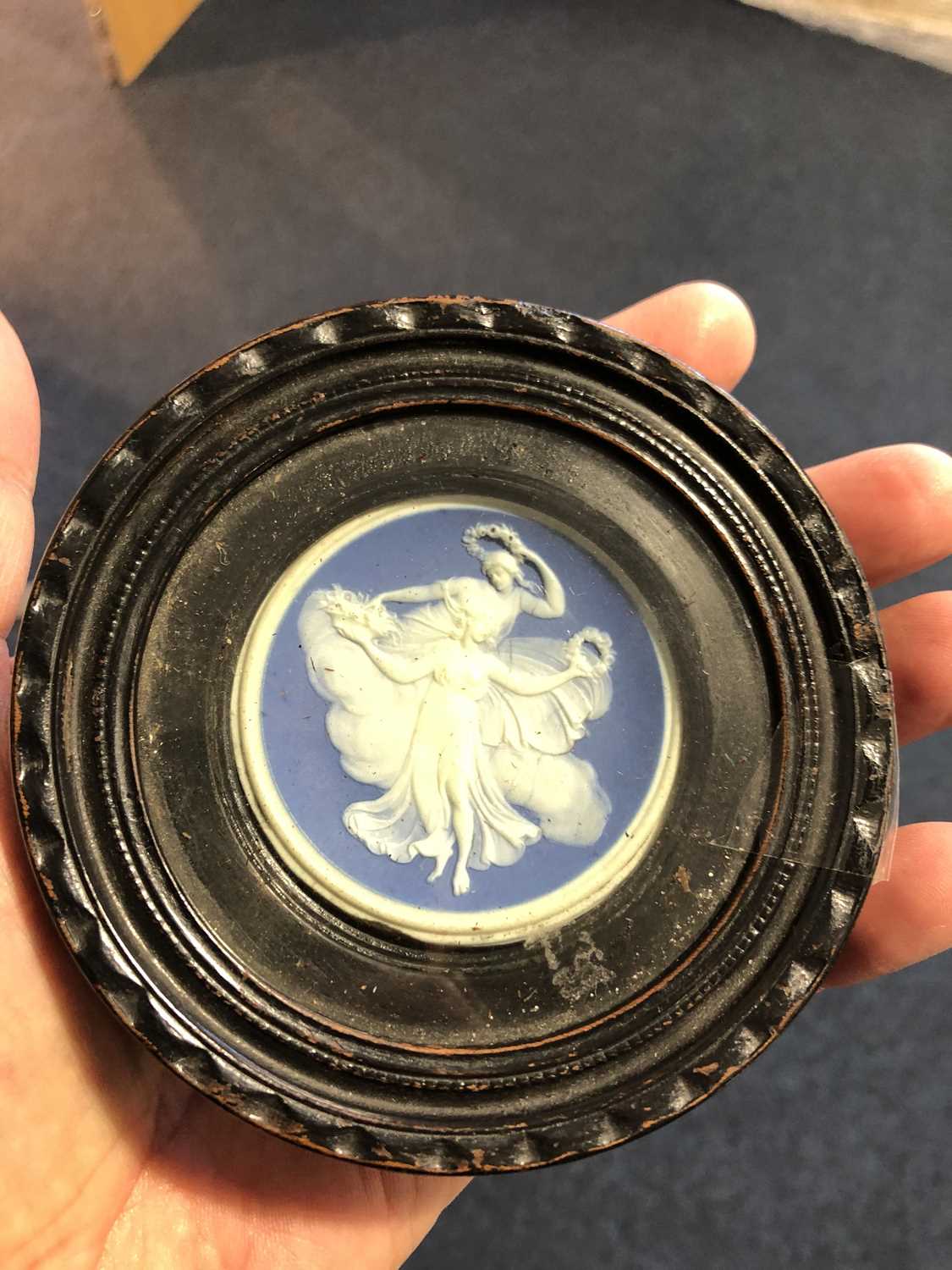 A late 18th century Serves two handled cup, with a raised central band decorated with roses and - Image 14 of 14