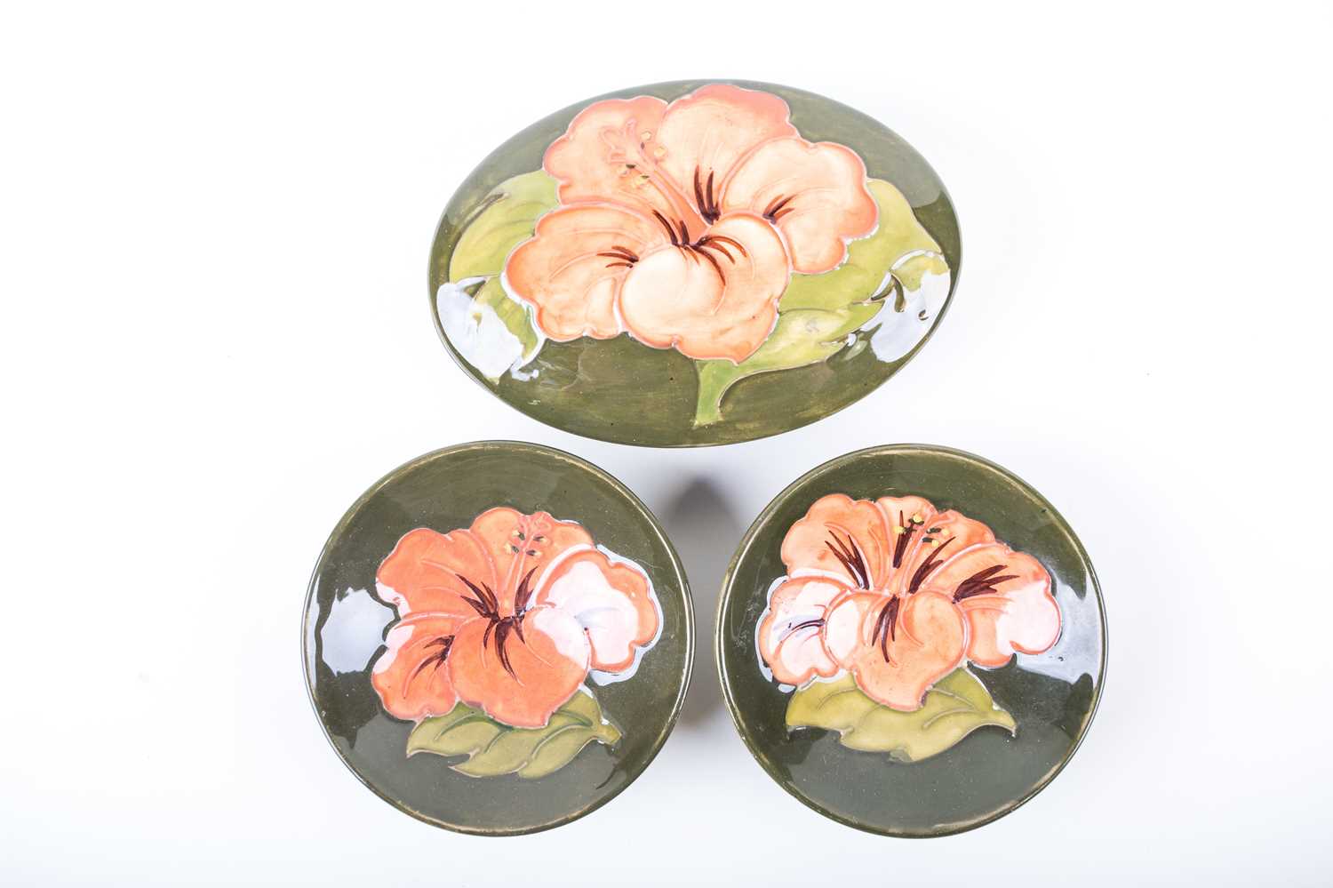 Three items of Moorcroft Hibiscus pattern items, comprising an oval covered bowl, 12.5 cm wide, - Image 3 of 3