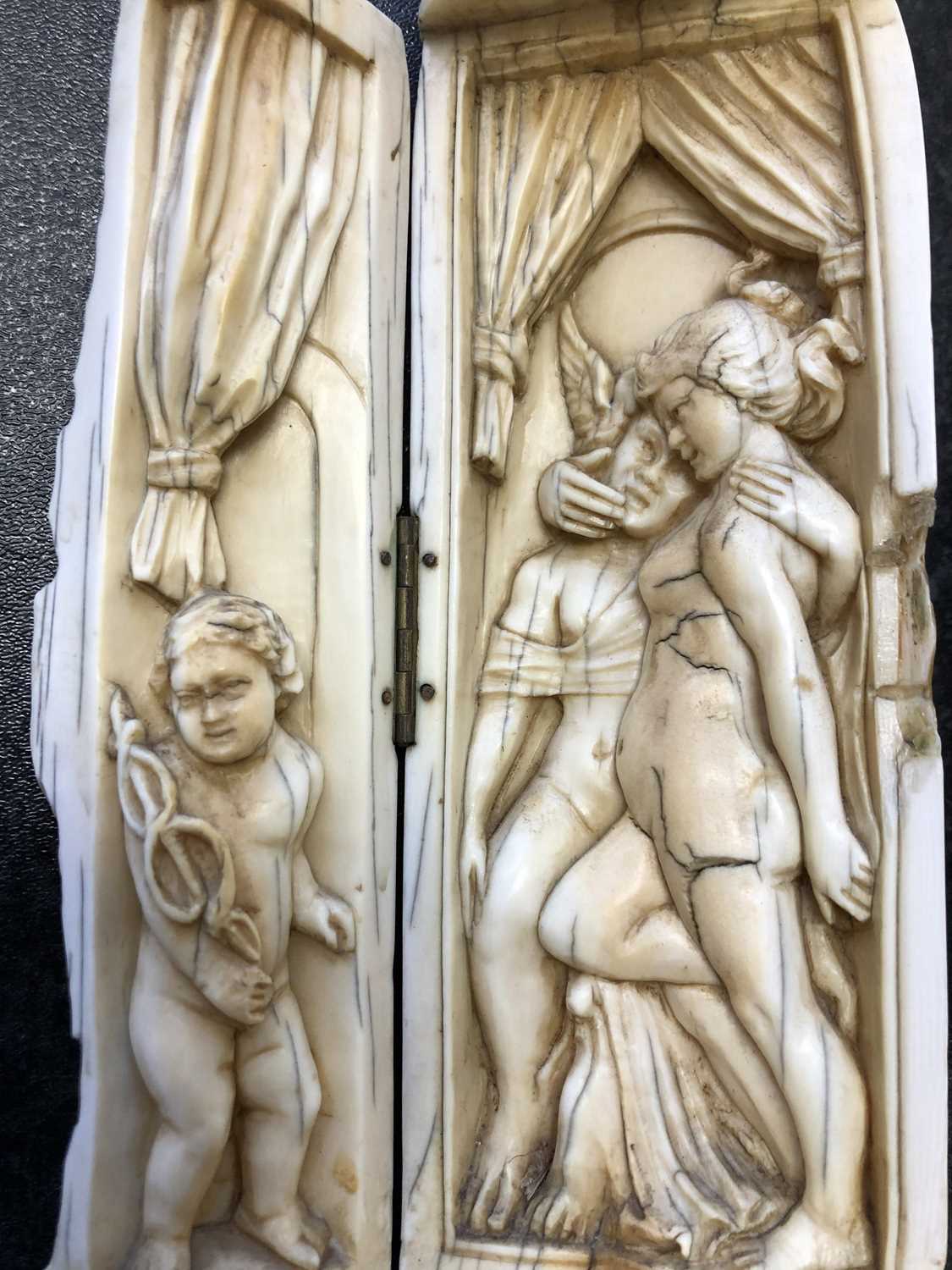 A 19th century Dieppe ivory carved triptych figure of a nun, her robes opening to reveal Classical - Image 4 of 12