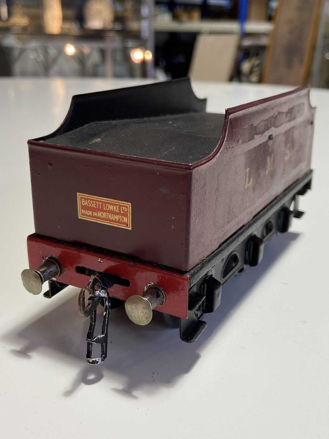 A Bassett-Lowke O gauge 2-6-4 electric locomotive, 2603 LMS black livery, together with a Basset- - Image 14 of 15