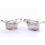 A pair of silver bon bon dishes, Sibray, Hall & Co Ltd, London 1902, of oval form with pierced