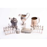 A mixed group of small silver items to include a pair of toast racks, Birmingham 1928 by Adie