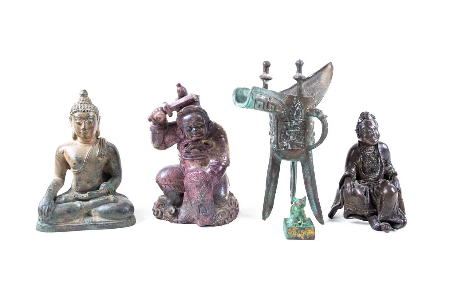 Three Chinese bronzes, comprising a late Ming period 中国，青铜器三件，明/清，及其他 seated figure of Guanyin; a