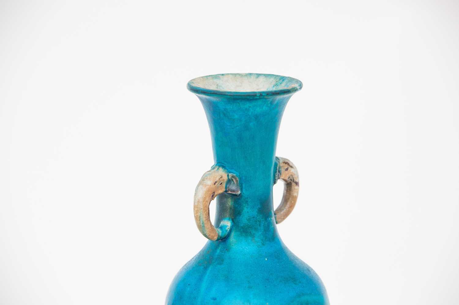 A Chinese porcelain turquoise glaze vase, 中国，青蓝釉双耳瓷瓶一件，可以明代 possibly Ming dynasty, with buff - Image 3 of 15