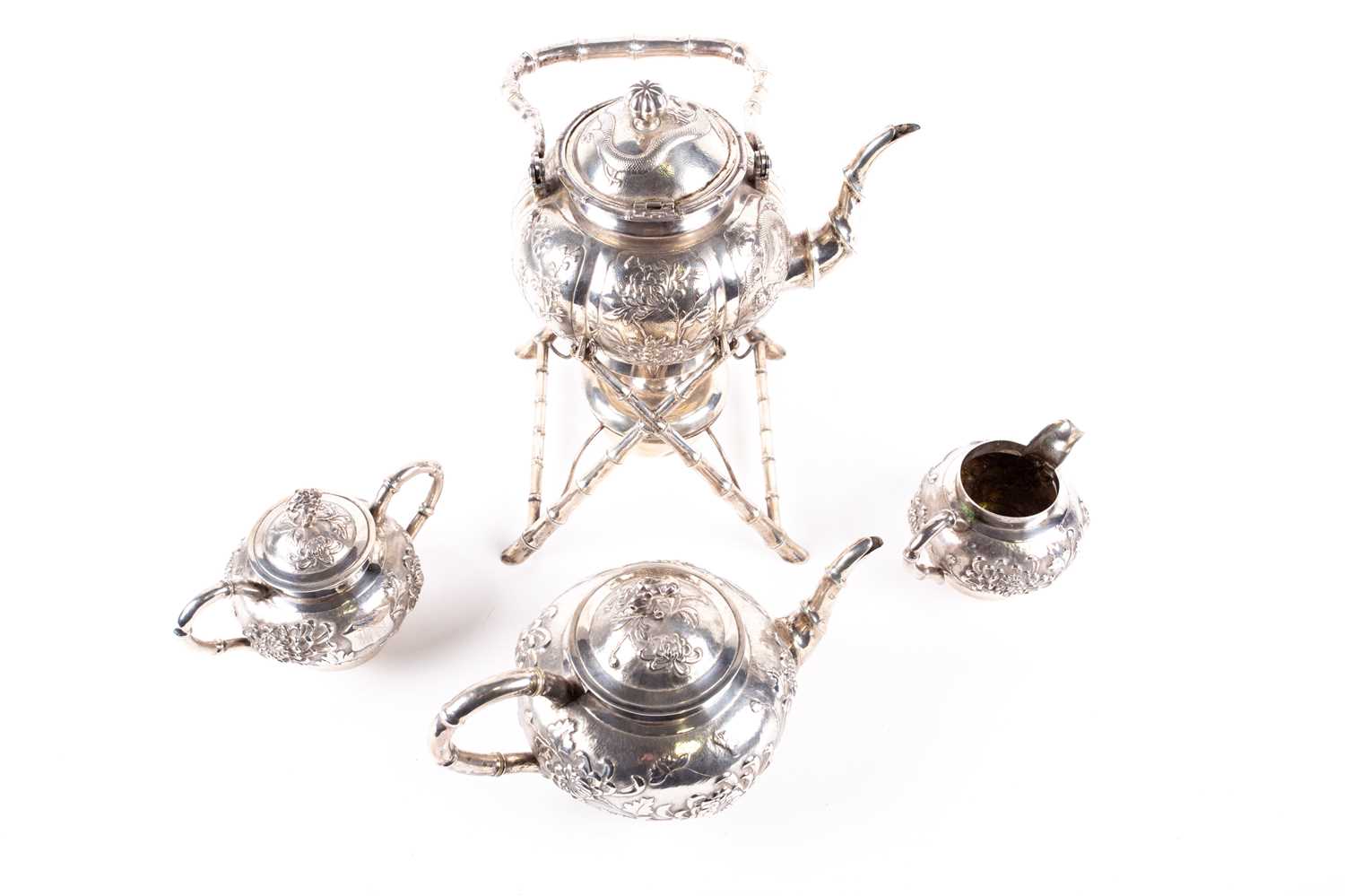 A Chinese four piece silver tea set by Yok Sang, 19th century, 中国， 四件‘翰生’银茶具一套，19世纪，“Yok Sang”和'翰生“ - Image 5 of 25