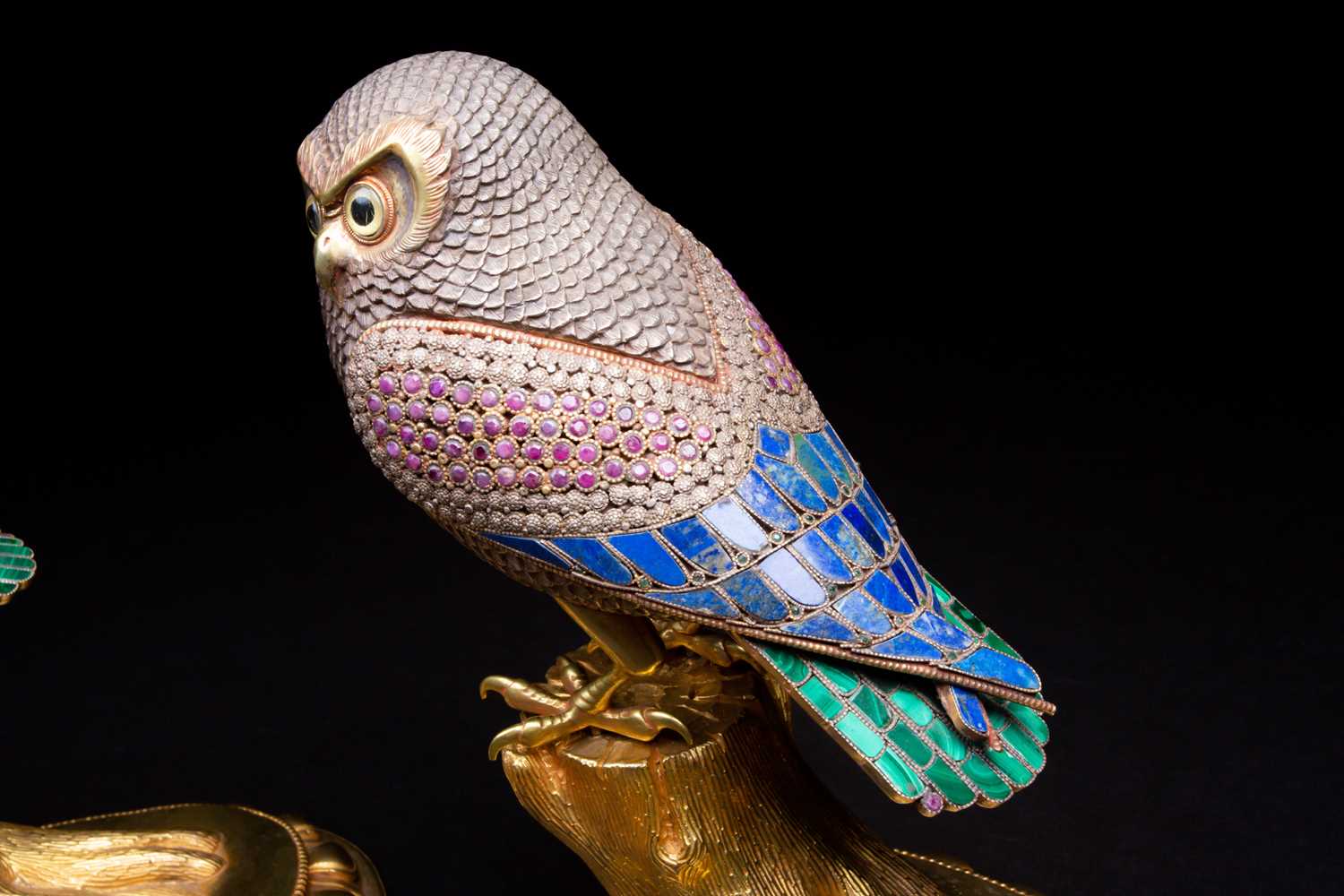 A large pair of silver and silver gilt owls, 20th century, with gilt beak and brows, one with - Image 6 of 7