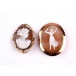 A 9ct yellow gold mounted cameo brooch, depicting the Greek moon goddess Selene, 4.5 x 3.7 cm,