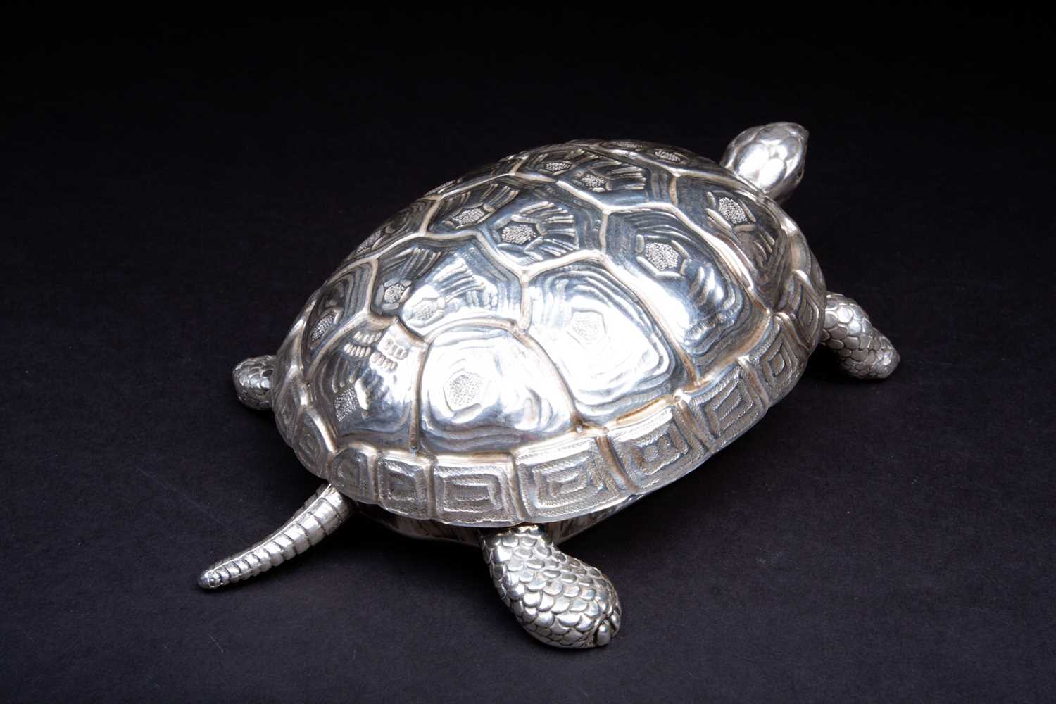 An Italian silver tortoise dressing table box, Fasano, Torino, mid 290th century, with removable - Image 3 of 5