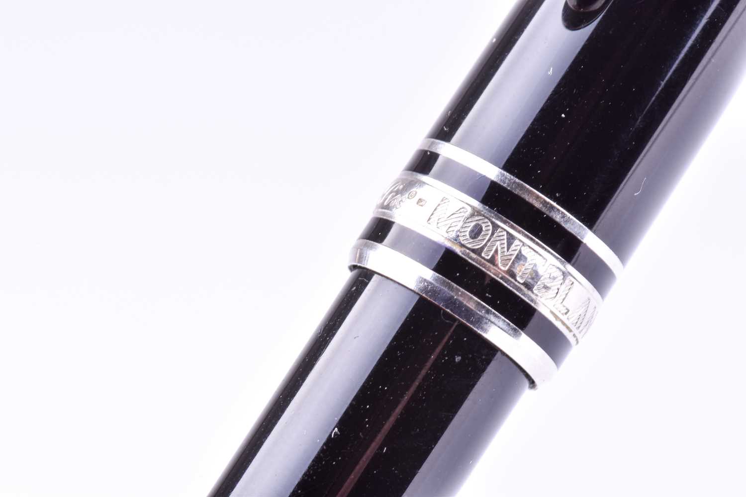 A Montblanc Meisterstuck Pix propelling pencil, with black resin body and cap, and silver plated - Image 5 of 8