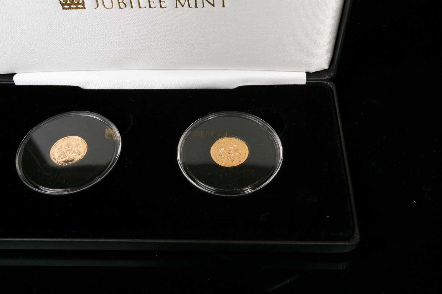 The Prince George & Princess Charlotte of Cambridge 9ct gold commemorative medallions, proof like - Image 2 of 5