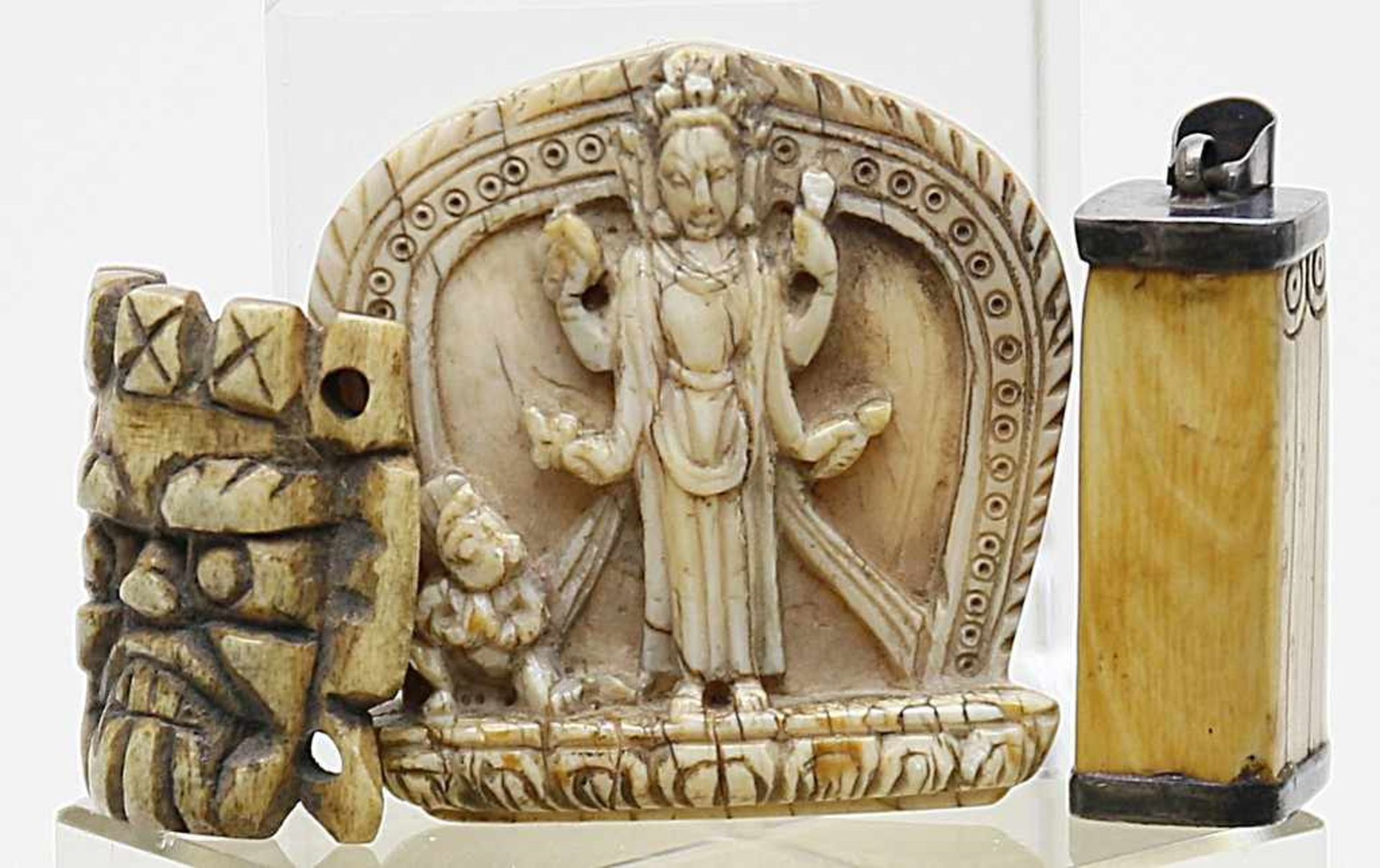 Relief: Shiva mit Hanuman.