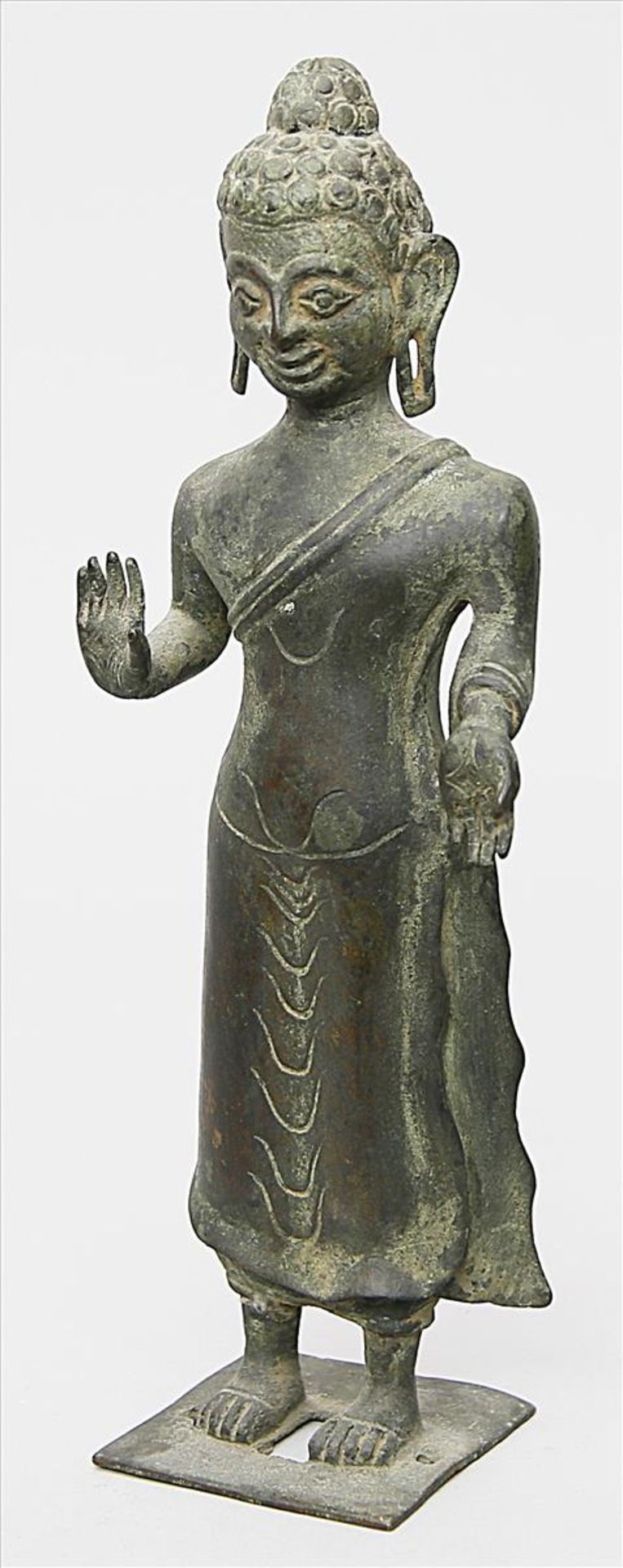 Skulptur einer hinduistischen Gottheit.