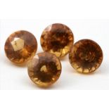 Vier Mandarin-Granate (Spessartin), zus. ca. 4,7 ct.Rund facettiert. Kräftiges Orange. Madagaskar.