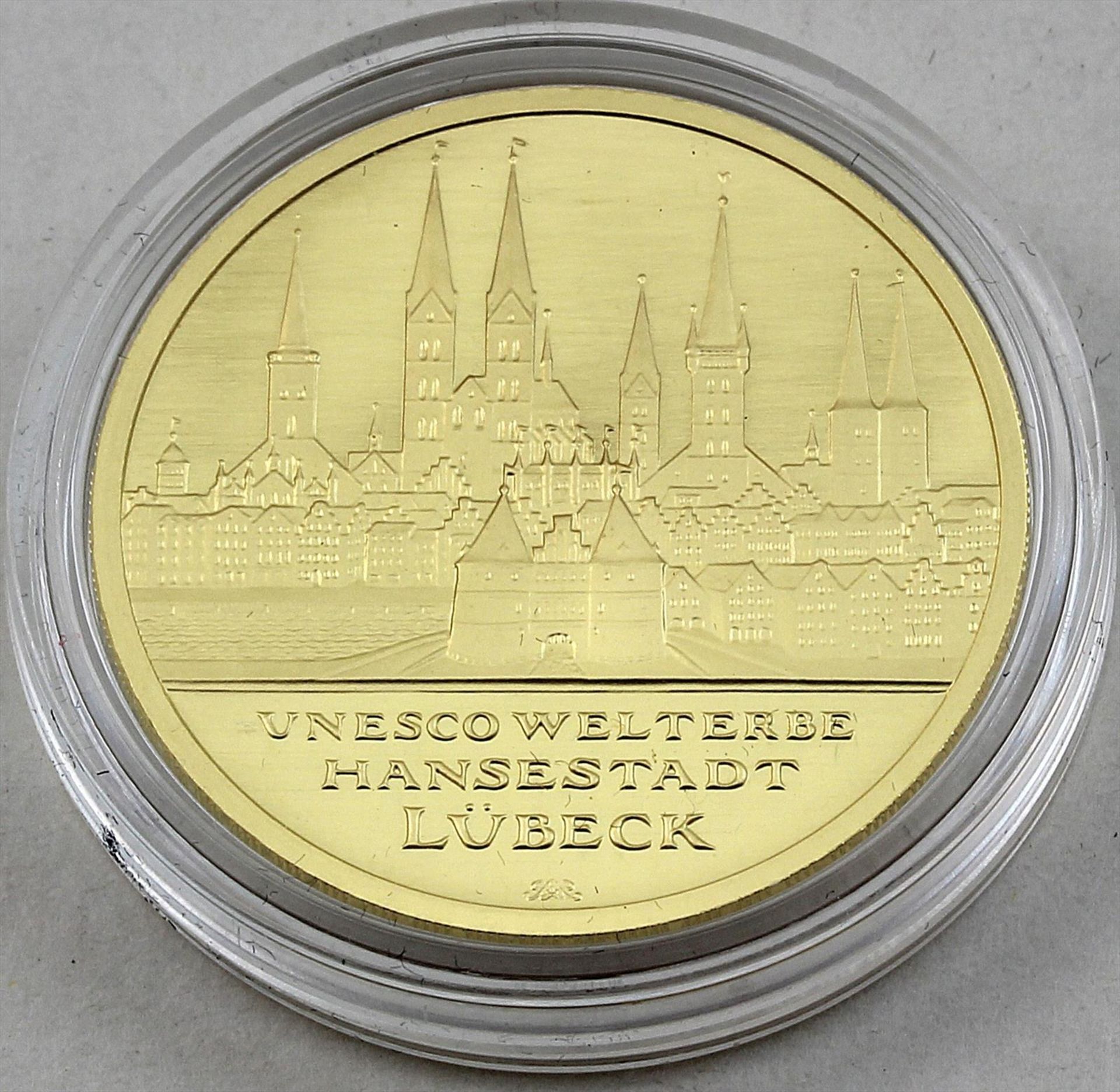 BRD, 100 Euro 2007 "UNESCO Welterbe Hansestadt Lübeck".999,9/1000 GG, 15,55 g. stgl. in Münzkapsel - Bild 2 aus 2