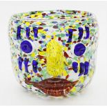 Vase in Form eines Kopfes.Farbloses Glas mit verschiedenfarbigen Einschmelzungen. Schauseitig