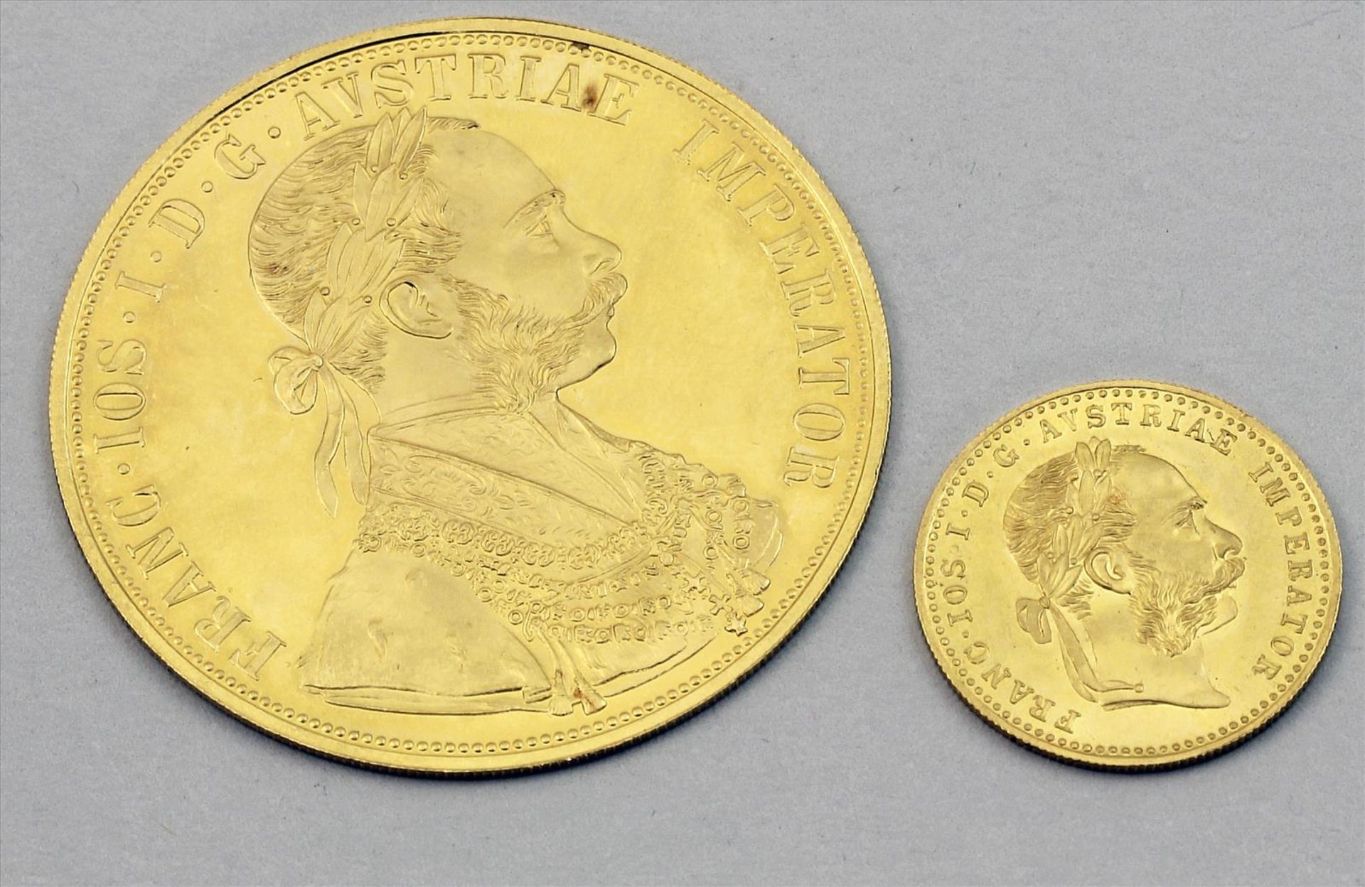Zwei Goldmünzen:4 und 1 Dukat, Österreich 1915 (NP). 986/000 GG, 17,49 g. ss-vz.