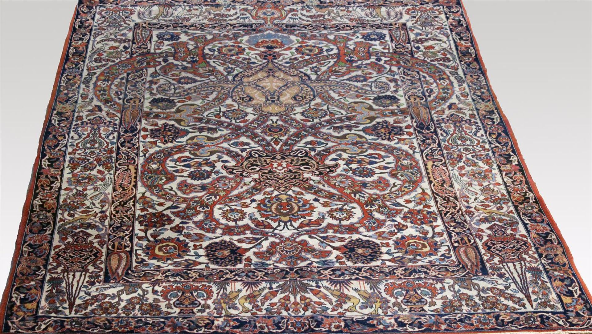 Isfahan, mit Korkwolle, ca. 208x 143 cm.EHZ 3.
