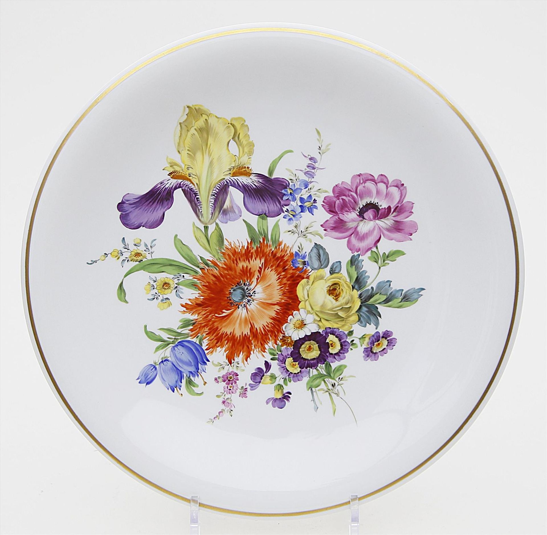 Wandteller, Meissen,"I-Form". Bunte Blumenbouquetmalerei. Goldrand. Schwertermarke Meissen, 20.