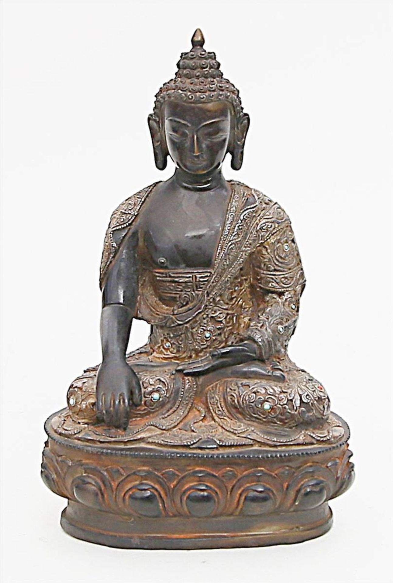 Skulptur des Buddha Shakyamuni.Dunkle Bronze. Auf Lotosthron sitzend, den Blick in meditativer