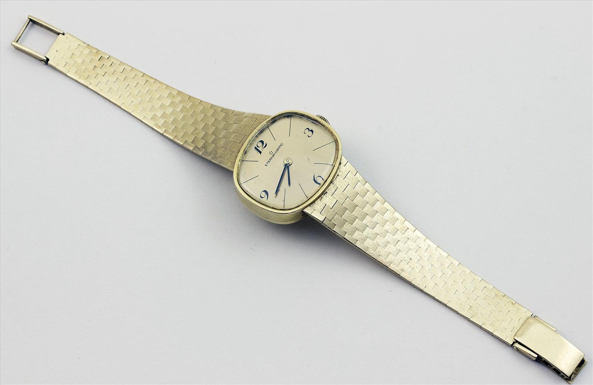 Armbanduhr "Eterna-Matic".Querovales Medium-Gehäuse und fest angesetztes Milanaiseband 585/000 GG, - Bild 2 aus 2