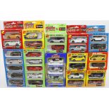 31 Spielzeugautos, Burago 1:43.Verschiedene Ausführungen und Art.-Nrn. In 12 Originalverpackungen.