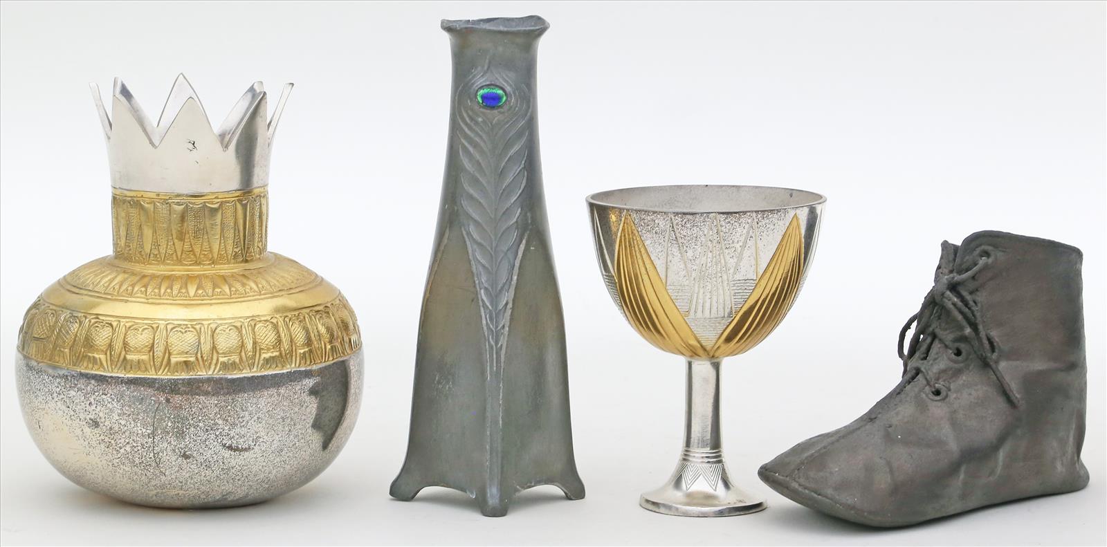 4 Teile Metall-Raritäten:Jugendstil-Vase "Osiris", Kinderschuh, Pokal sowie Gefäß mit umlaufendem