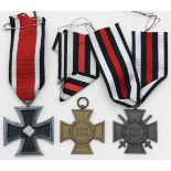 3 Abzeichen, 1. und 2. WK.2x Frontkämpfer 1914-1918 und Eisernes Kreuz 1939. Dabei 3 Ripsbänder.