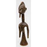 Hermaphrodit, Mossi.Helles Holz. Halbfigur mit schmalem Gesicht, typische Mossi-Frisur mit in die