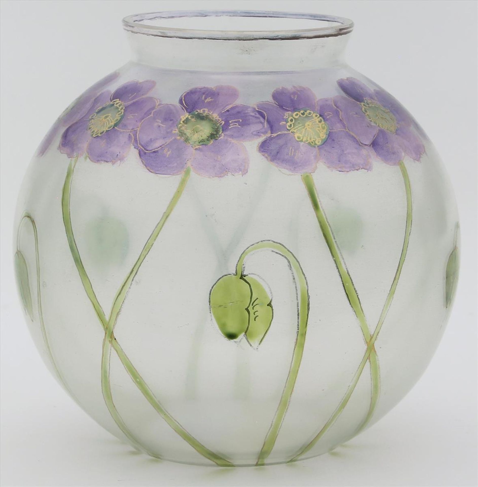 Jugendstil-Vase.Farbloses, matt geätztes Glas. Kugelig gebaucht. Umlaufend florale Bemalung in